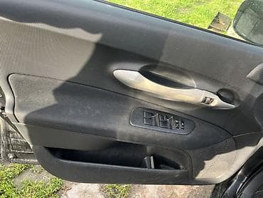гитара на хонда фит: Toyota Auris: 2008 г., 1.6 л, Робот, Газ, Хэтчбэк — 8
