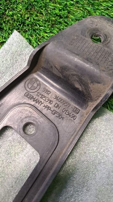 x3: Кронштейн заднего бампера левый Оригинальный номер запчасти: / / — 4