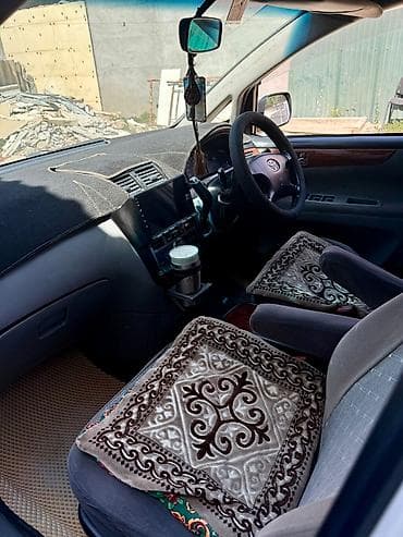Продажа авто: Toyota Ipsum: 2003 г., 2.4 л, Бензин, Минивэн — 7