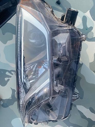 eagle eyes: Передняя левая фара Toyota 2017 г., Б/у, Оригинал, США — 2