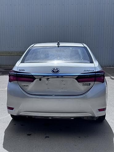 coroll: Toyota Corolla: 2019 г., 1.8 л, Автомат, Электромобиль, Седан — 7