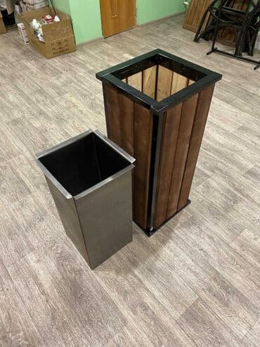 садовый стол и стулья: Урна уличная для магазинов и офисов. Решетка на дверь. Решетка на — 1