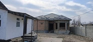 дом кант: Кунтуу центр шикарная выход на все улицы. Золотой квадрат. Участок — 1