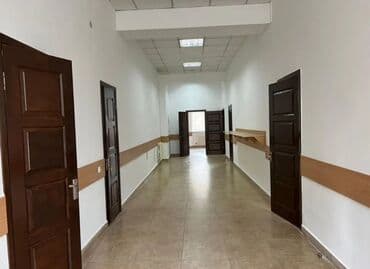 дом под офис: Сдаю Офис, 150 м², В жилом комплексе, 1 линия — 8