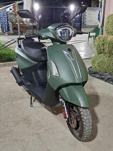 Мототехника: Продаю скутер 125кубов в отличном состоянии в данный момент глушител — 4