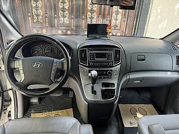Hyundai Starex: 2019 г., 2.5 л, Автомат, Дизель, Минивэн — 9