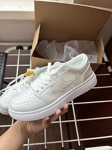tech flecee nike: Кроссовки, 39, Nike, Новый, цвет - Белый, Платная доставка, Самовывоз — 1