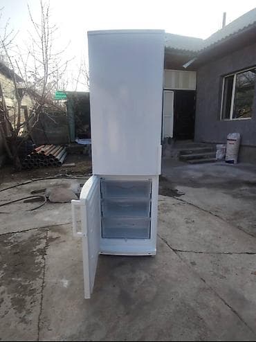 samsung quantum 2: Холодильник двухкамерный, белый, с нижней морозильной камерой. высота — 2