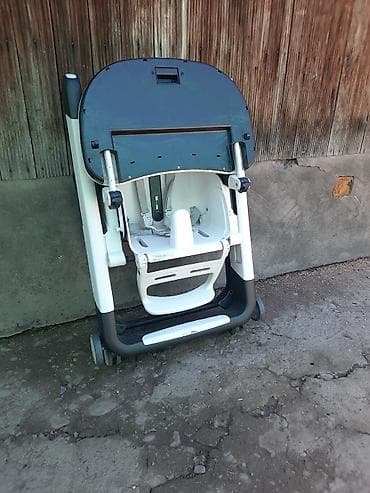 стулья отдам: Стульчик для кормления, Б/у, Peg perego, Пластик, Трансформер, цвет - Белый, Самовывоз — 3
