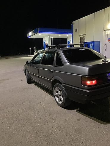 Volkswagen: Volkswagen Passat: 1989 г., Седан — 7