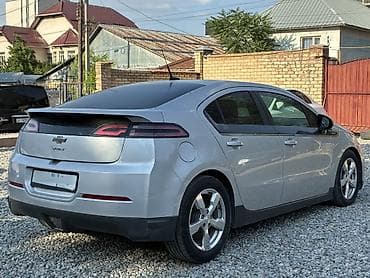 500: Chevrolet Volt: 2013 г., 1.4 л, Автомат, Гибрид, Седан — 8