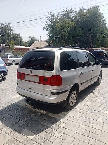 ижара машина: Volkswagen Sharan: 2001 г., 2 л, Кол менен иштөөчү, Бензин, Вэн/Минивэн — 6