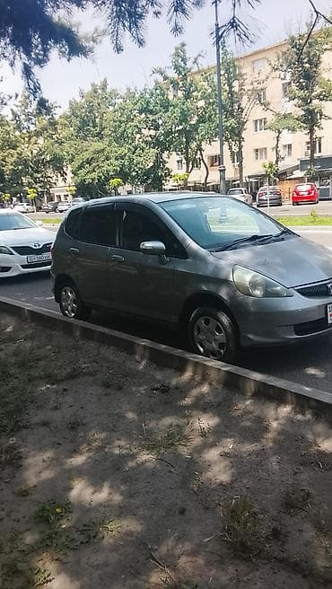 Продажа авто: Honda Fit: 2005 г., 1.3 л, Автомат, Бензин, Хэтчбэк — 7