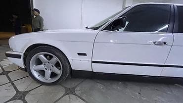 Транспорт: BMW 5 series: 1991 г., Седан — 6