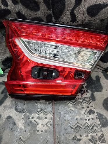 комбинированная: Задний правый фонарь Honda accord 10 поколение (RH) - Оригинальная — 1