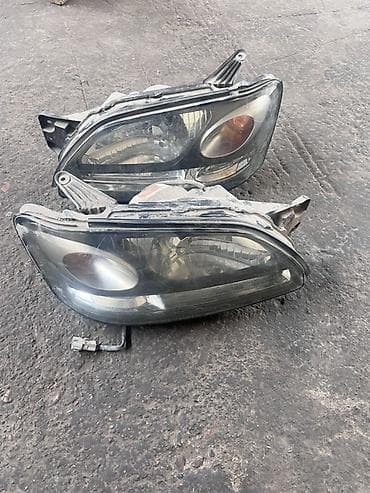 Комплект передних фар Subaru