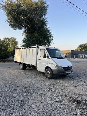 Транспорт: Грузовой фургон на шасси малотоннажного автомобиля, белый, с — 1