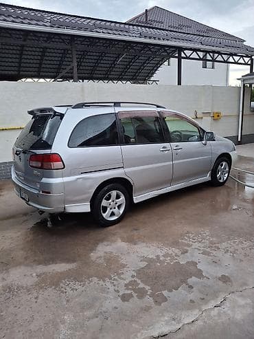 Nissan Liberty: 2000 г., 2 л, Автомат, Газ, Вэн/Минивэн — 1