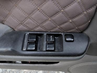 Nissan Primera P11 
Ниссан Примера П11 
управление стеклоподъёмниками