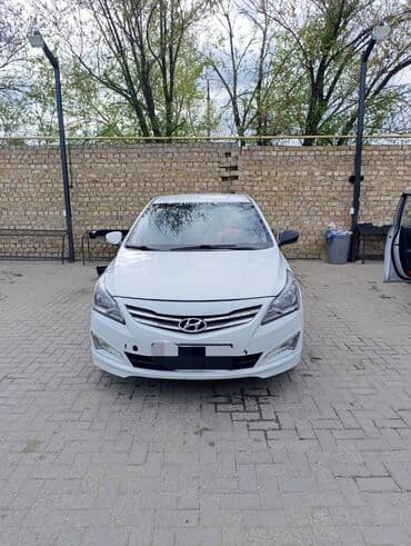 Hyundai Solaris: 2015 г., 1.4 л, Механика, Бензин, Седан