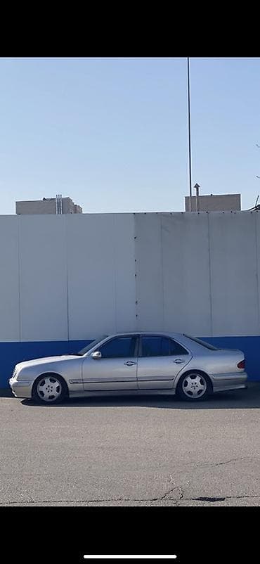 Mercedes-Benz E-Class: 2001 г., 4.3 л, Автомат, Бензин, Седан