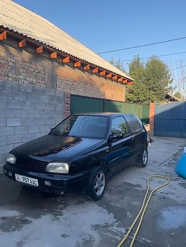 transporter multivan: Volkswagen Golf: 1997 г., 1.6 л, Механика, Бензин, Хэтчбэк — 5