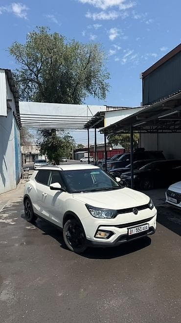 санен тиволи: Ssangyong Tivoli: 2017 г., Кроссовер — 2