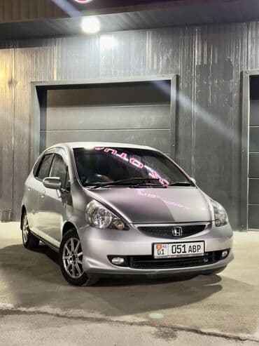Продажа авто: Honda Fit: 2004 г., 1.5 л, Вариатор, Бензин — 6