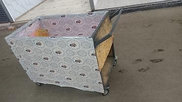 Тележка/контейнер на колесах для магазина или склада - Прочный