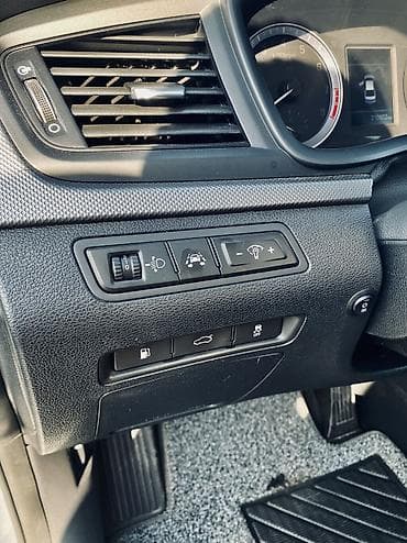 Продажа авто: Hyundai Sonata: 2021 г., 2 л, Автомат, Газ, Седан — 9