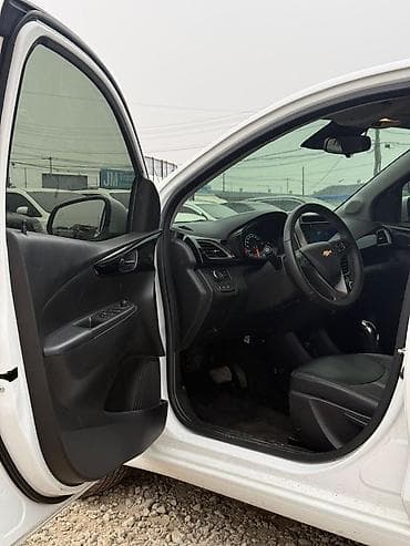 Chevrolet Spark: 2020 г., 1 л, Автомат, Бензин, Хэтчбэк — 8