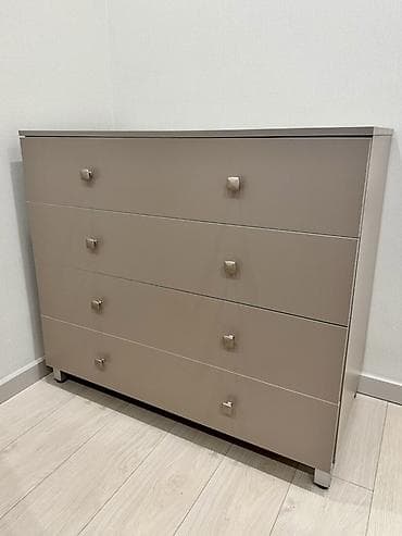 Отопление и нагреватели: Комод для одежды, Без зеркала, Другой материал, цвет - Бежевый, Самовывоз — 1