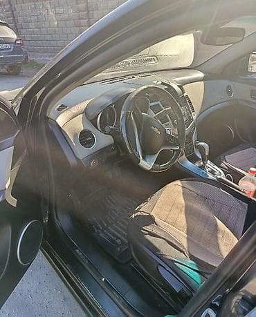 chevrolet cruze: Chevrolet Cruze: 2012 г., 1.6 л, Автомат, Газ, Хэтчбэк — 3