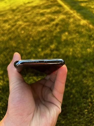 am 4: IPhone 11 Pro, Space Gray — 4