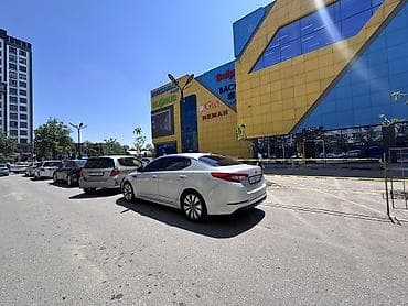Продажа авто: Kia K5: 2010 г., 2 л, Автомат, Бензин, Седан — 4