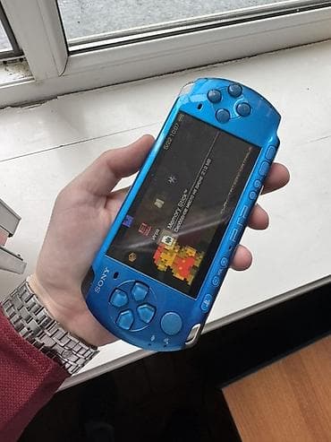 диски на psp: Sony PlayStation Portable (PSP-3000), синяя, идеальное состояние — 2