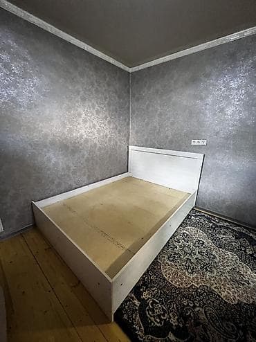 study table: Двуспальная кровать, Б/у, Каркас без матраса, длина - 200 см — 2