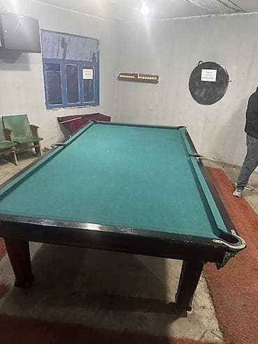 Спортивные сумки: Бильярдный стол для русской пирамиды - Полноразмерный стол с прямыми — 1