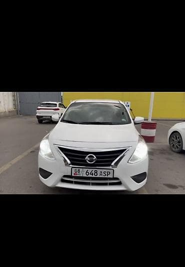 Nissan Versa: 2016 г., 1.6 л, Автомат, Бензин, Седан — 2