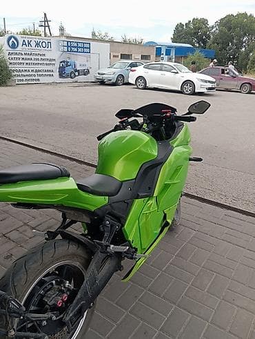 Спортбайк Kawasaki, 350 куб. см, Электро, Взрослый, Б/у