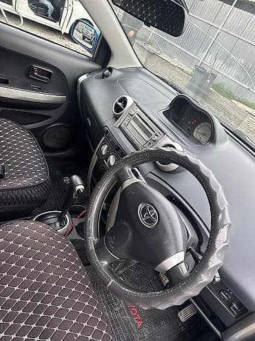 Toyota: Toyota Ist: 2003 г., 1.5 л, Автомат, Бензин, Хэтчбэк — 6