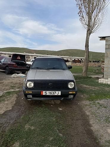 вента капот: Volkswagen Golf: 1989 г., Хэтчбэк — 1