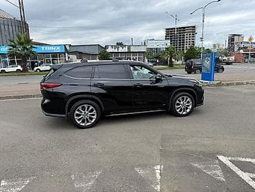 салон машины: Toyota Highlander: 2020 г., 2.5 л, Автомат, Гибрид, Кроссовер — 6