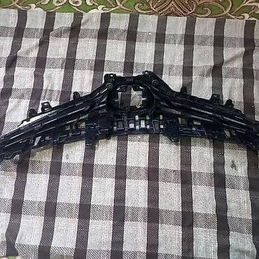 Решетка радиатора Toyota 2021 г., Б/у