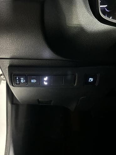 mini kuper: Toyota Corolla: 2019 г., 1.8 л, Вариатор, Гибрид, Седан — 9