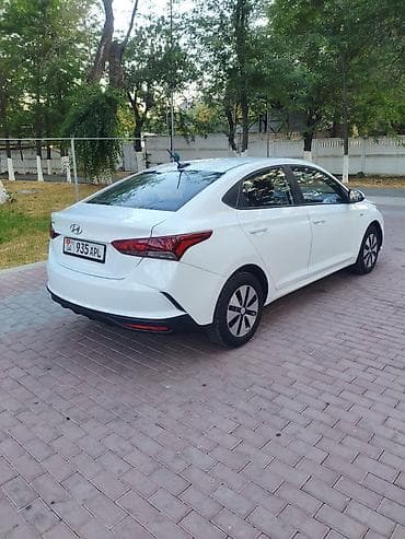 mb 220: Hyundai Solaris: 2020 г., 1.6 л, Автомат, Бензин, Седан — 2