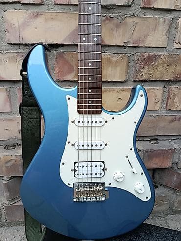 Гитары: Продам комплект: электрогитара Yamaha Pacifica 112J + комбик Ibanez — 3