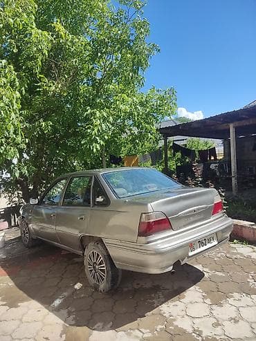 нех: Daewoo Nexia: 2004 г., Седан — 1