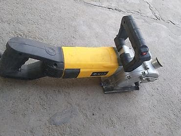 тиски слесарные большие: Штроборез M.I.R Slotting Machine MOD:133 - Питание: 220–240 В, 50–60 — 2