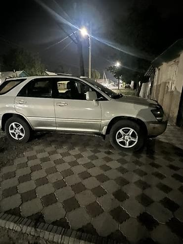 Lexus RX: 1999 г., Кроссовер